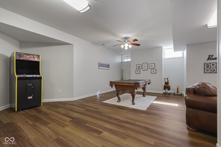 Listing Image 53