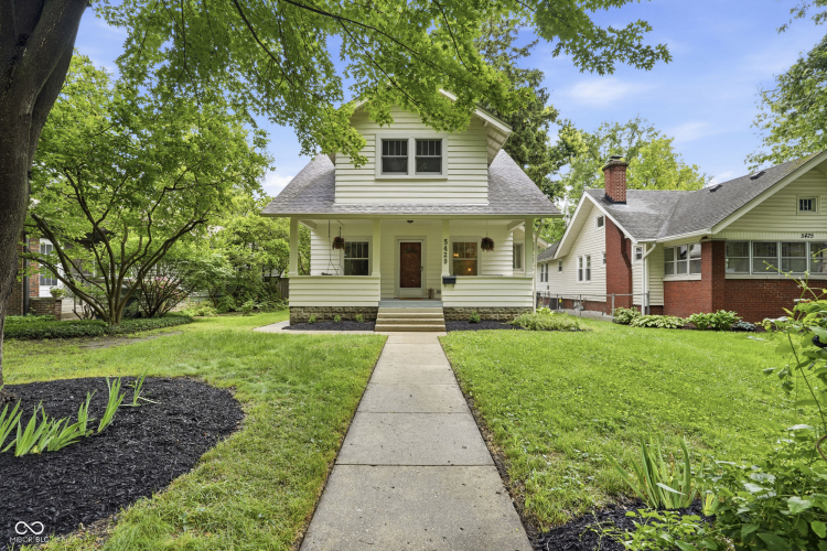 Listing Image 3