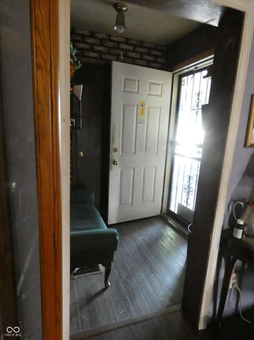 Listing Image 23