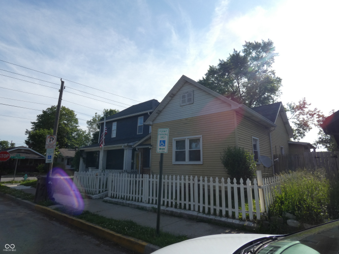 Listing Image 5