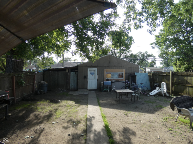 Listing Image 9