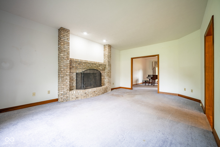 Listing Image 33