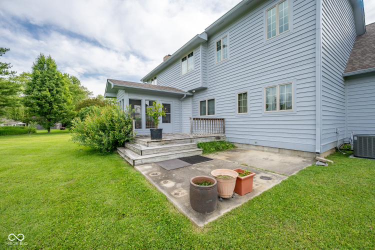 Listing Image 5