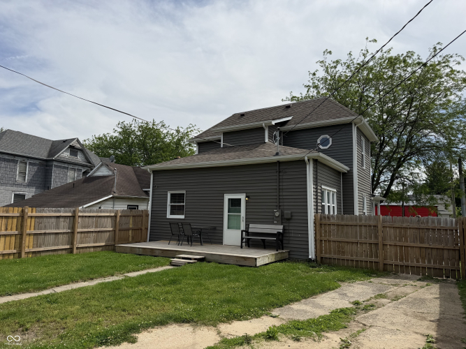 Listing Image 5