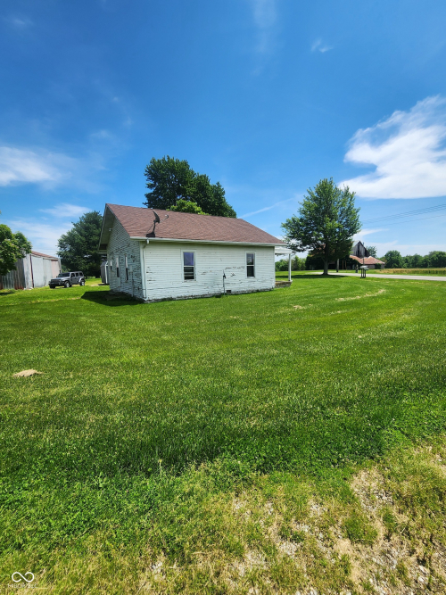 Listing Image 9