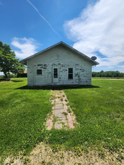 Listing Image 10