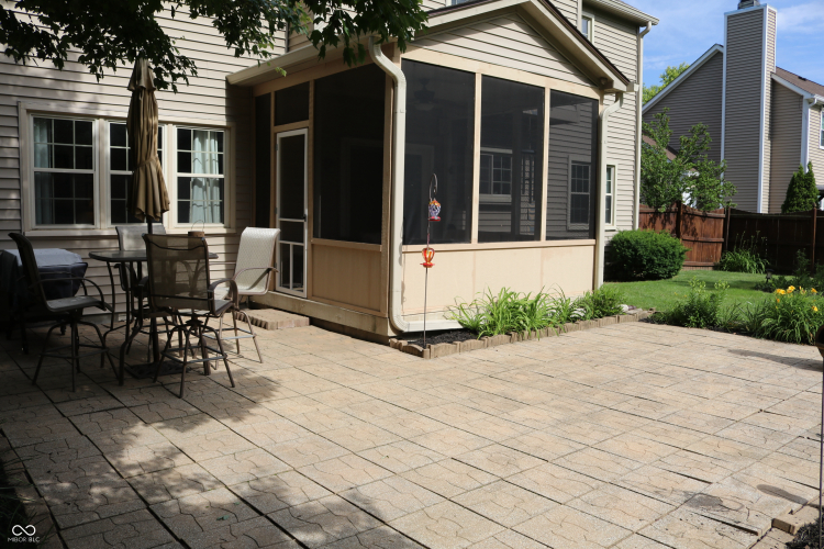 Listing Image 43