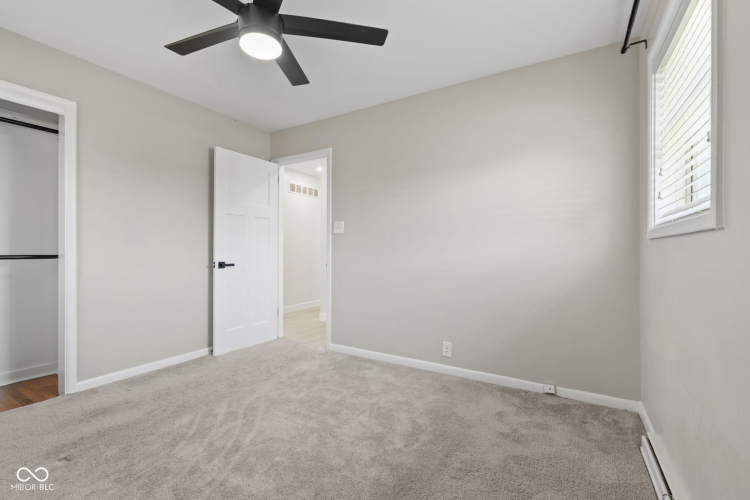 Listing Image 24