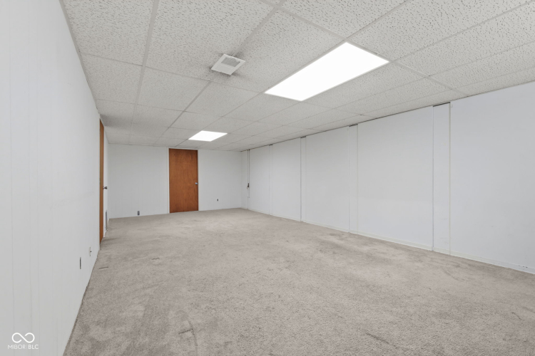 Listing Image 27