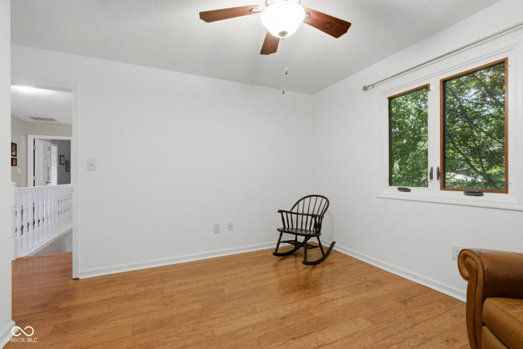 Listing Image 52