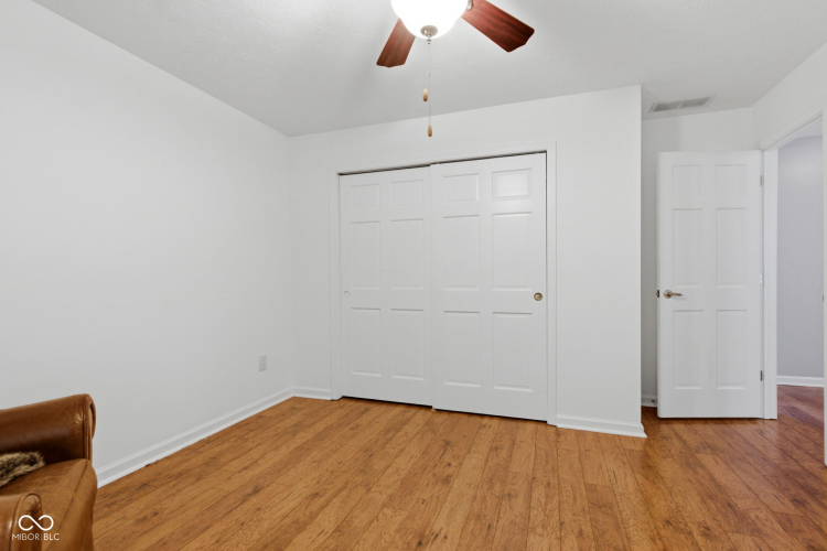 Listing Image 53