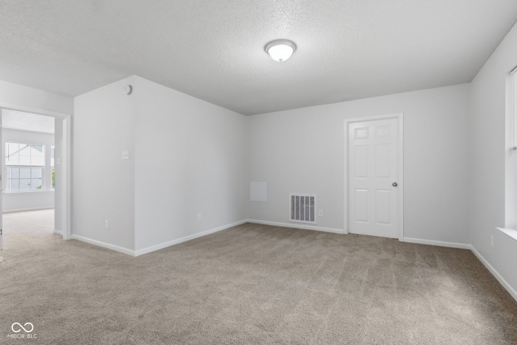 Listing Image 26