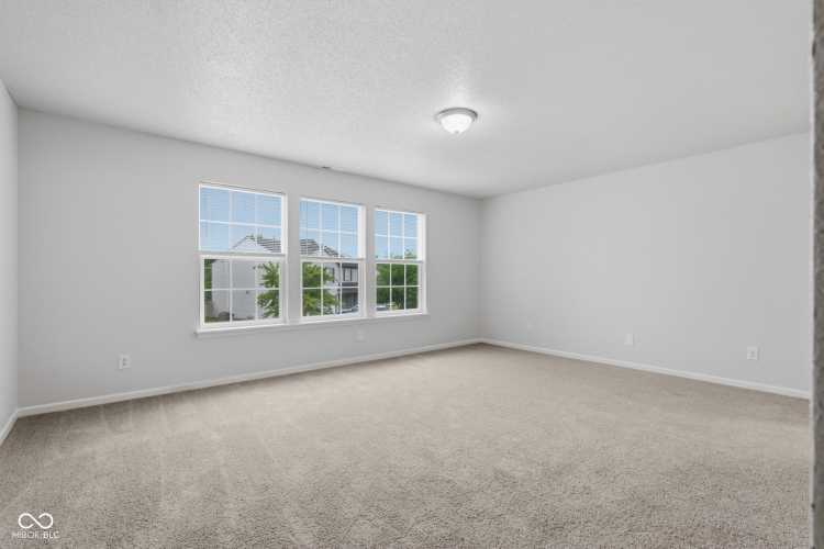 Listing Image 28