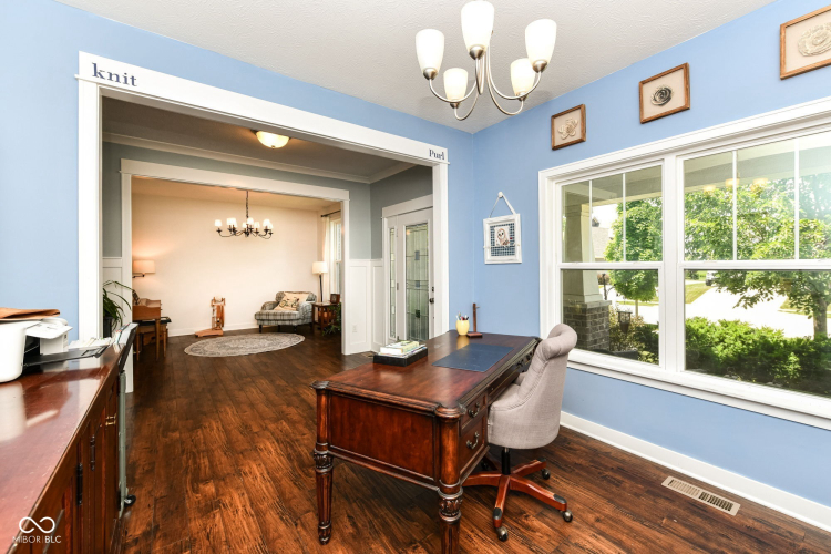 Listing Image 12