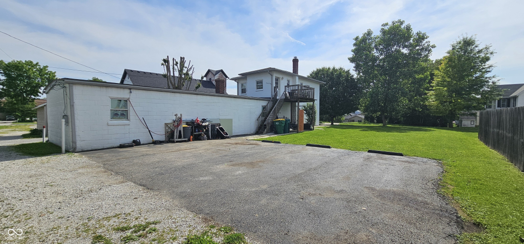 Listing Image 5