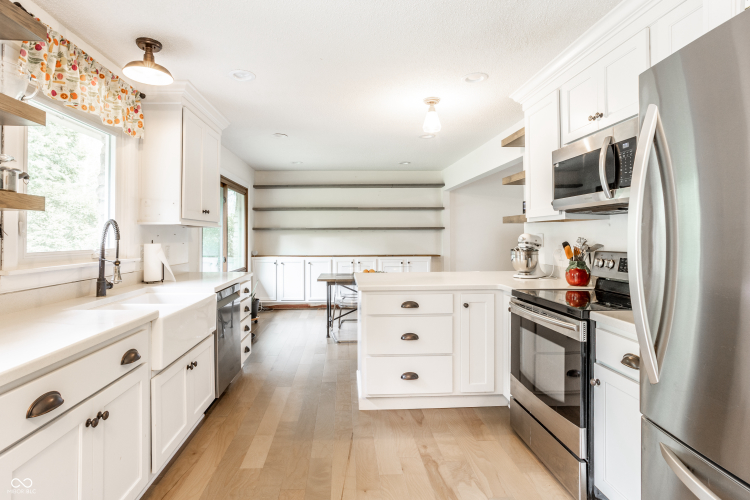 Listing Image 15