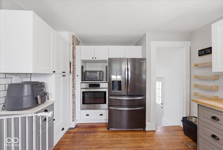 Listing Image 13