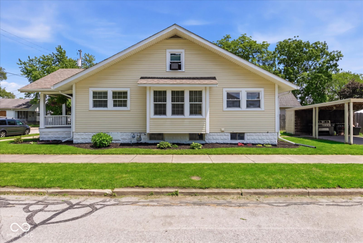 Listing Image 3