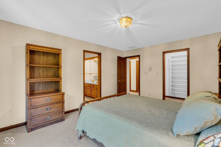 Listing Image 56
