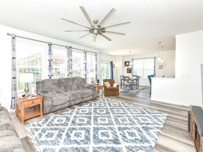 Listing Image 15