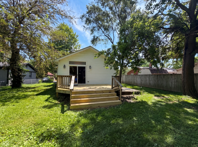 Listing Image 5