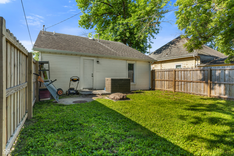 Listing Image 19