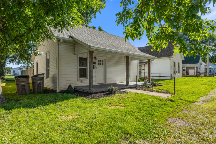 Listing Image 3