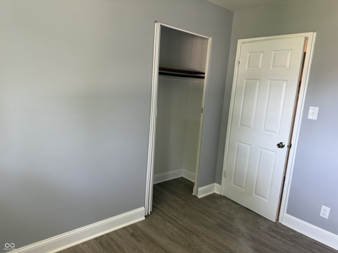 Listing Image 27