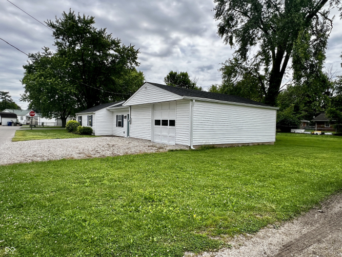 Listing Image 12