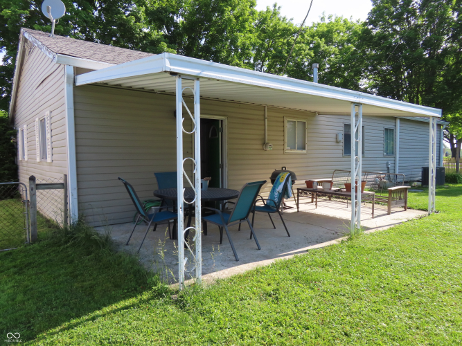 Listing Image 8