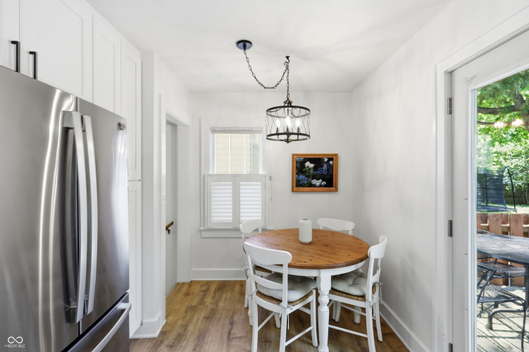 Listing Image 18