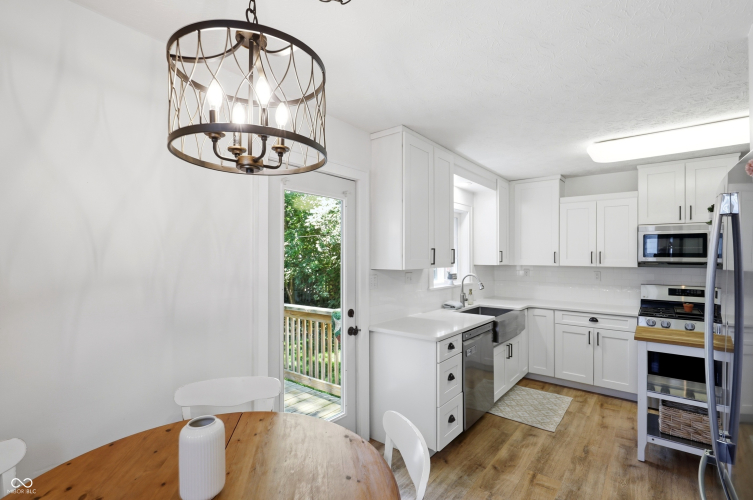 Listing Image 19