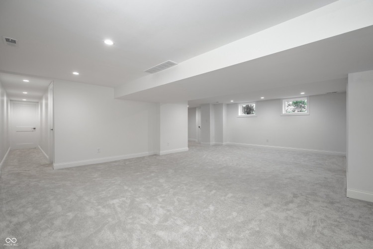 Listing Image 49