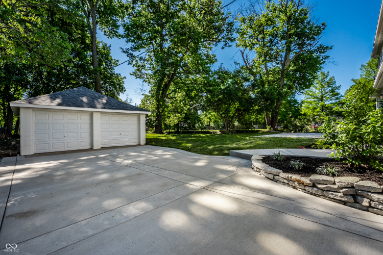 Listing Image 56
