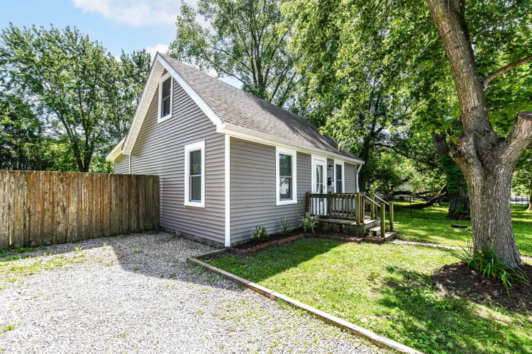 Listing Image 9