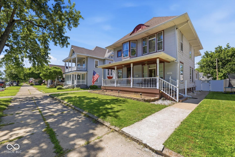 Listing Image 4