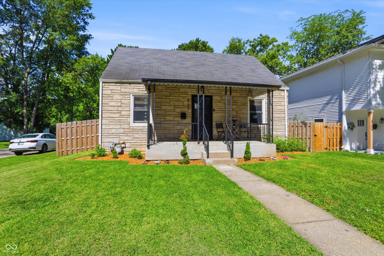 Listing Image 3