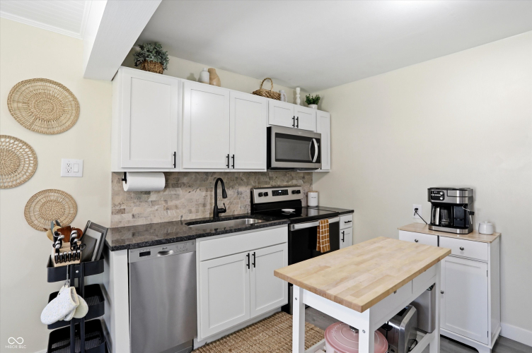 Listing Image 22