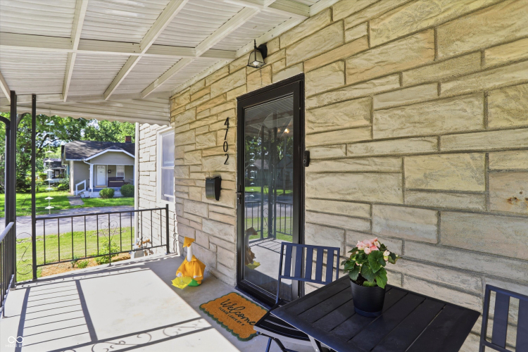 Listing Image 5