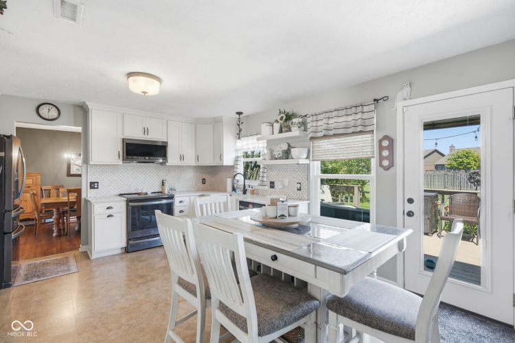 Listing Image 14