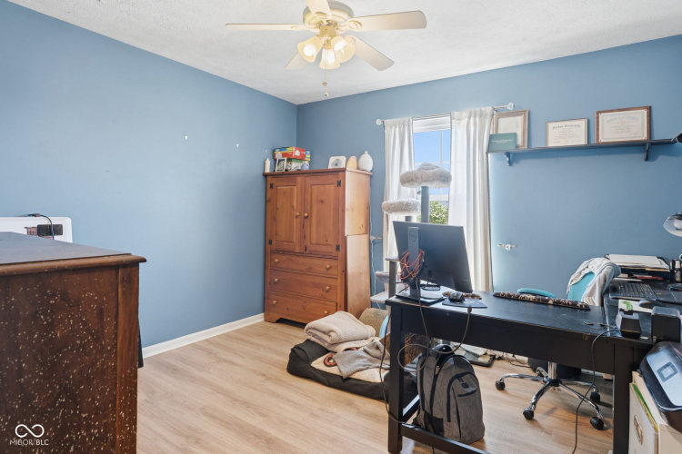 Listing Image 24