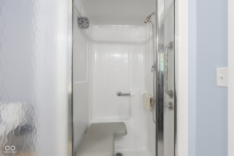 Listing Image 30