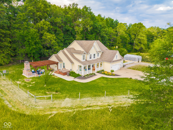Listing Image 4