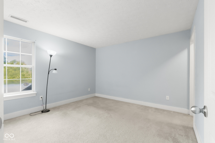 Listing Image 47
