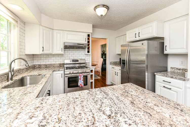 Listing Image 14