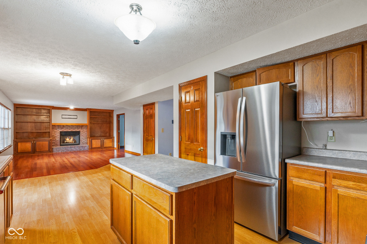 Listing Image 15