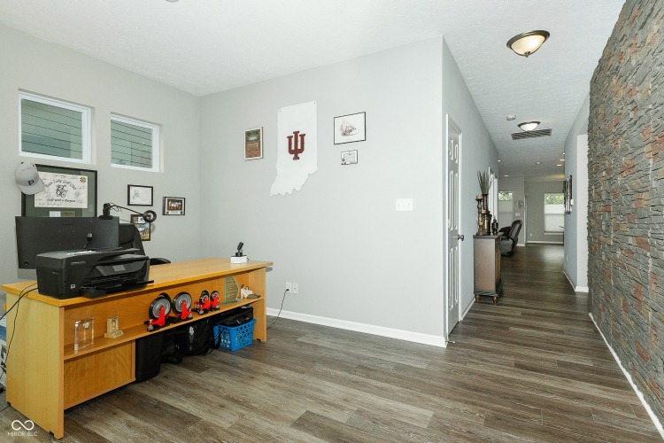 Listing Image 33