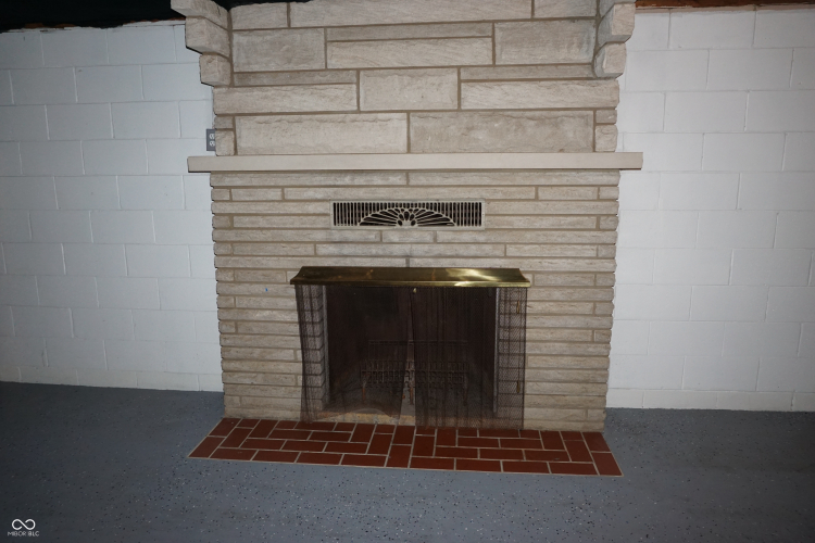Listing Image 45