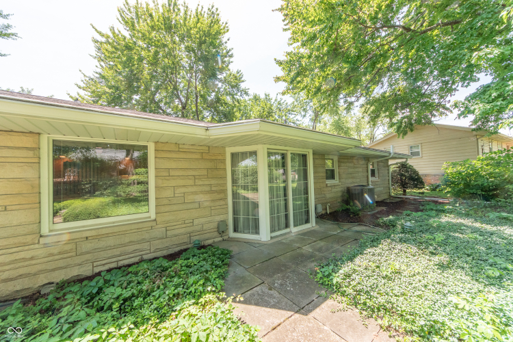 Listing Image 42