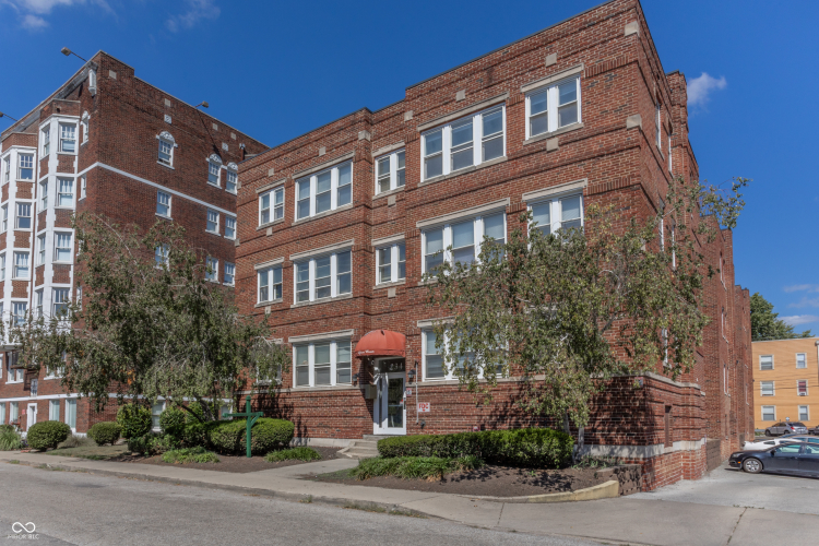 Listing Image 16